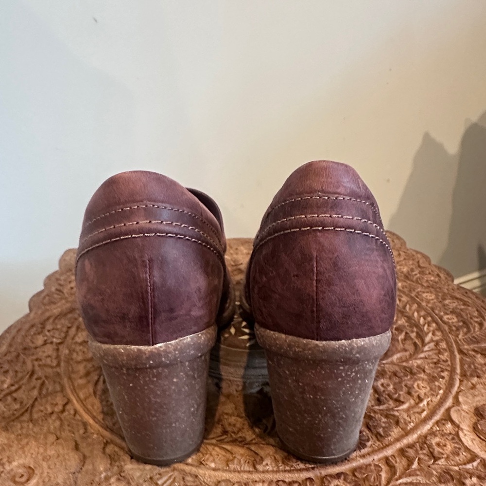Women's Clarks Artisan Red/Burgundy Leather Mary Jane Shoes - Picture 7 of 7
